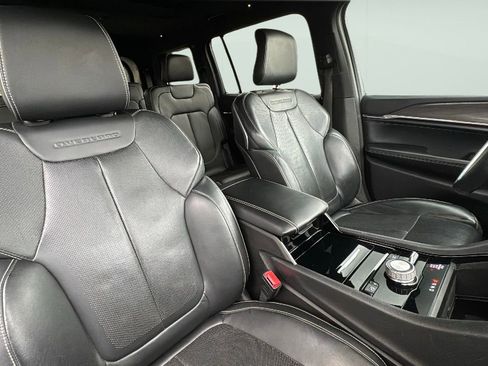 Used 2021 Jeep Grand Cherokee L Overland w/ Luxury Tech Group IV image 22