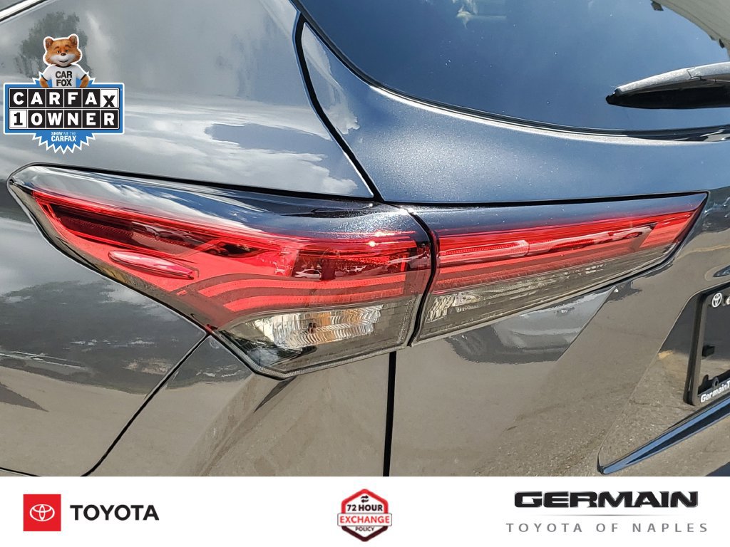 Used 2023 Toyota Highlander XLE FWD image 16
