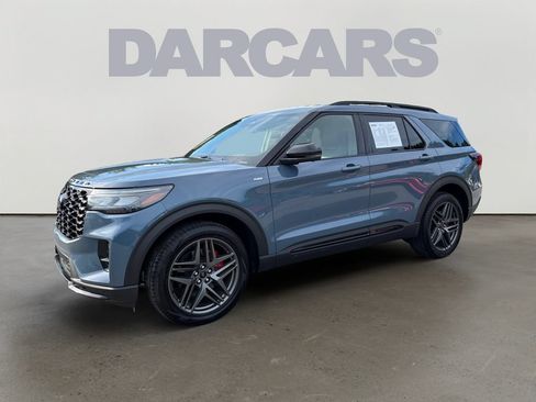 Used 2026 Ford Explorer ST-Line w/ ST-Line Street Pack AWD/4WD image 3