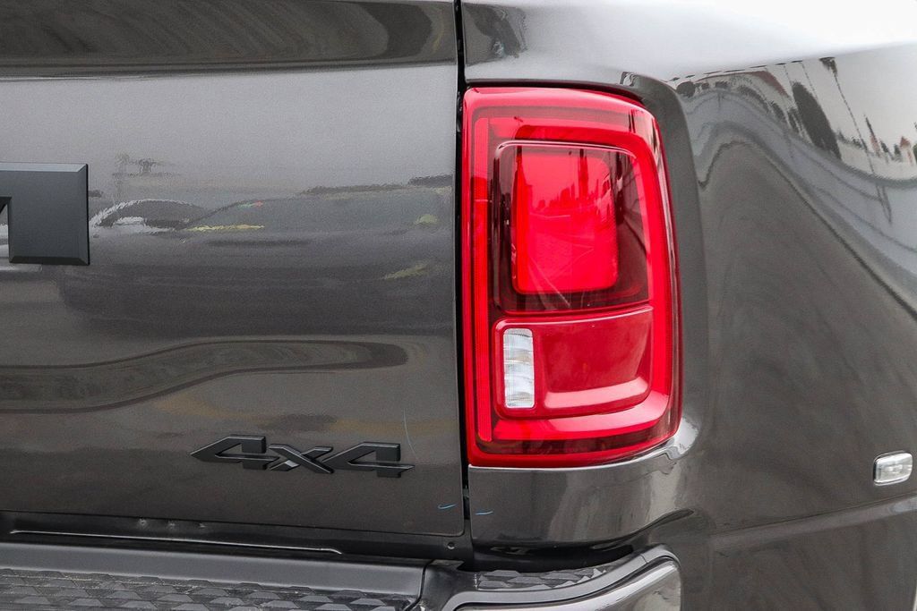 New 2026 RAM 3500 Big Horn AWD/4WD image 10