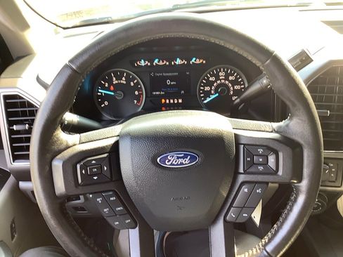 Used 2019 Ford F150 XLT w/ Equipment Group 302A Luxury AWD/4WD image 10