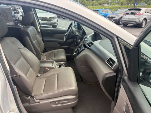 Used 2026 Toyota Corolla XSE FWD image 18