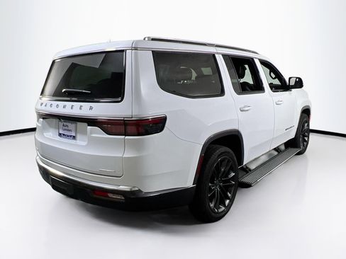 Used 2022 Jeep Wagoneer Series III w/ Premium Group I image 5