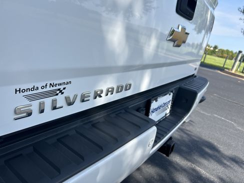 Used 2018 Chevrolet Silverado 1500 LT w/ All Star Edition AWD/4WD image 28