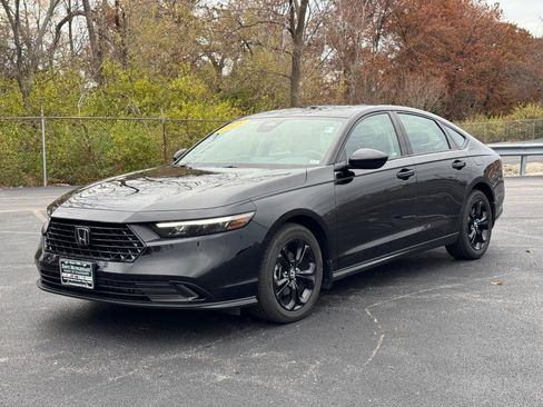 Certified 2025 Honda Accord SE image 8