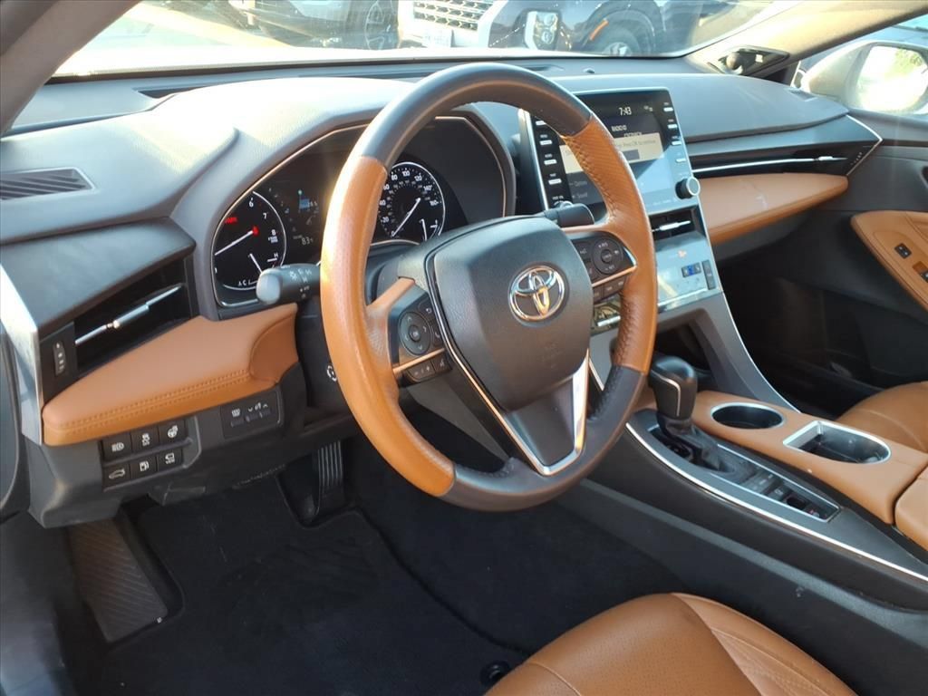 Used 2020 Toyota Avalon Limited w/ Advanced Safety Package FWD image 18