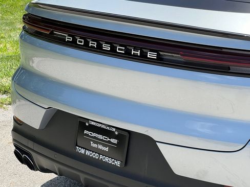 Certified 2024 Porsche Cayenne Coupe AWD/4WD image 10