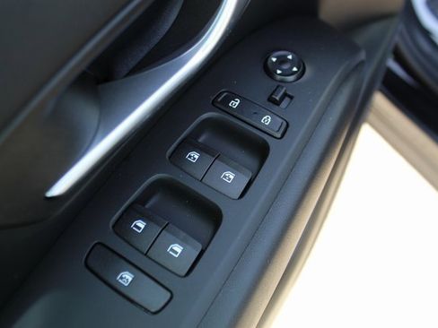 Used 2022 Hyundai Santa Cruz SEL Premium image 9