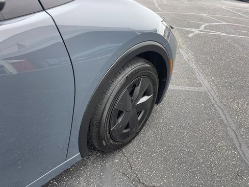 Used 2025 Toyota Prius LE image 5