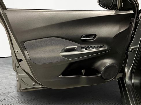 Used 2020 Nissan Kicks S image 21