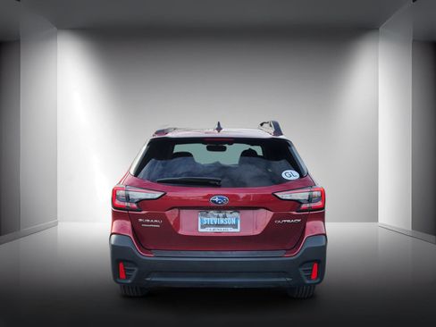 Used 2020 Subaru Outback Premium image 6