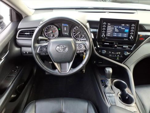 Used 2023 Toyota Camry SE w/ Cold Weather Package image 19