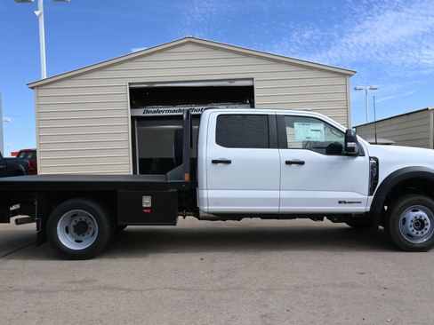 New 2026 Ford F550 4x4 Crew Cab image 7