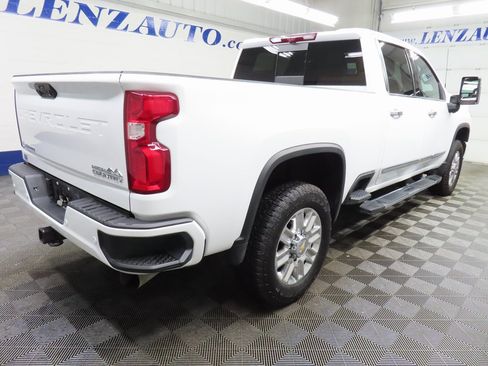 Used 2024 Chevrolet Silverado 2500 High Country image 4
