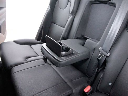 Certified 2025 Volvo XC90 B6 Plus w/ Protection Package Premier image 26