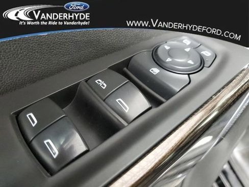 Used 2021 Chevrolet Silverado 1500 RST image 18