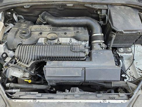 Used 2016 Volvo XC70 T5 Premier w/ Proximity Package AWD/4WD image 24