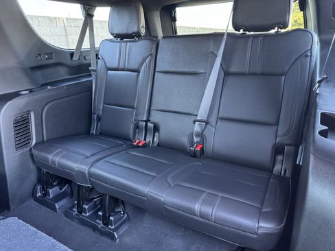 Certified 2021 Chevrolet Suburban RST w/ Rear Media and Nav Package image 15