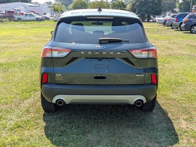 Used 2022 Ford Escape SE w/ Convenience Package AWD/4WD image 4