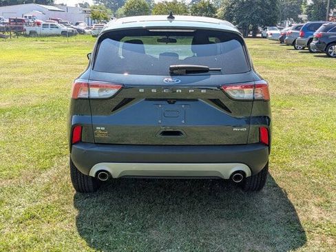 Used 2022 Ford Escape SE w/ Convenience Package AWD/4WD image 4