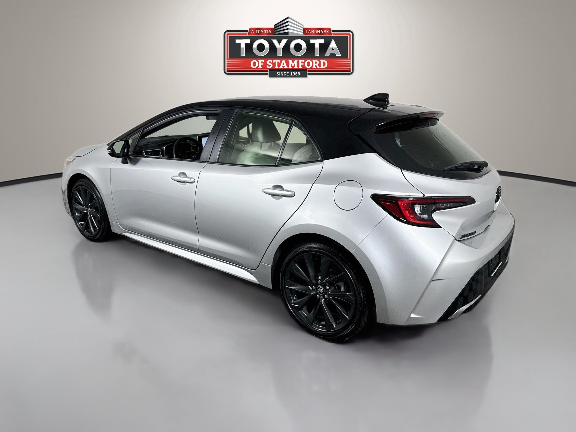 Certified 2025 Toyota Corolla XSE FWD image 5