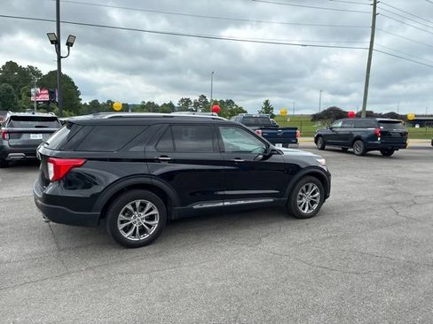 Used 2023 Ford Explorer Limited w/ Equipment Group 301A AWD/4WD image 16