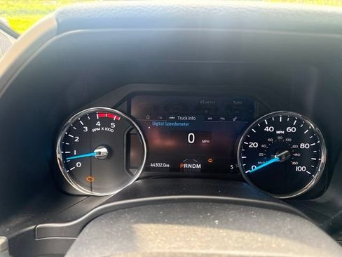 Used 2020 Ford F350 Lariat w/ Lariat Ultimate Package AWD/4WD image 16