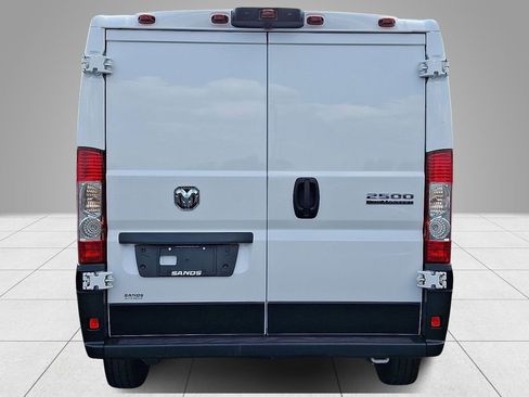 Used 2025 RAM ProMaster 2500 w/ Convenience Group FWD image 6