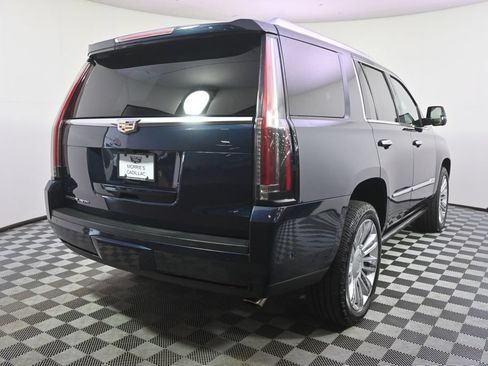 Used 2019 Cadillac Escalade Platinum AWD/4WD image 6