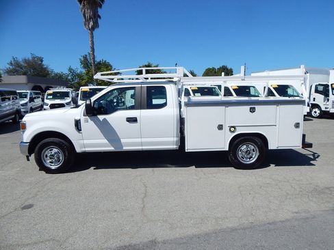 Used 2021 Ford F350 XL w/ Power Equipment Group RWD image 5