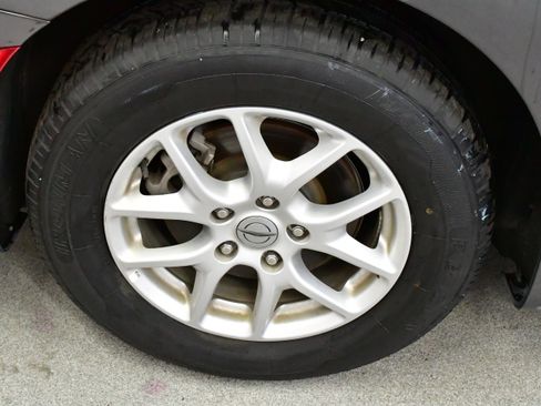 Used 2023 Chrysler Pacifica Touring-L FWD image 40