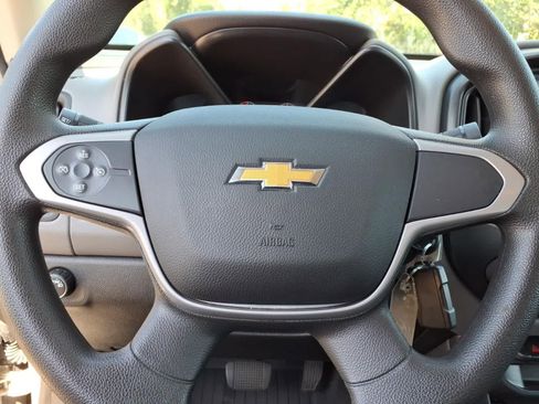 Used 2020 Chevrolet Colorado W/T w/ WT Convenience Package RWD image 16