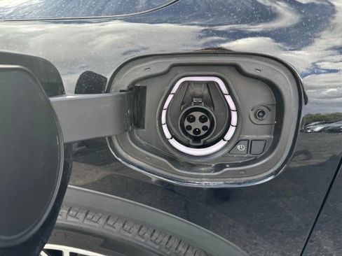 Used 2023 Ford Escape SE image 8