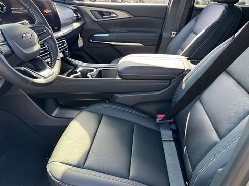 New 2026 Chevrolet Traverse LT w/ Midnight/Sport Edition FWD image 12