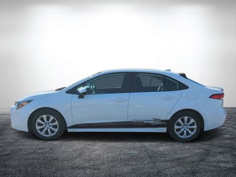 Used 2020 Toyota Corolla LE image 7