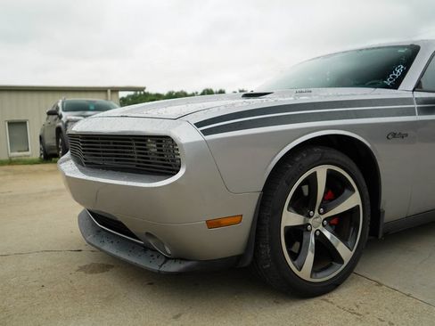 Used 2014 Dodge Challenger R/T RWD image 17