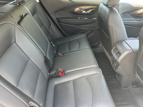 Used 2020 GMC Terrain Denali w/ Denali Premium Package FWD image 18