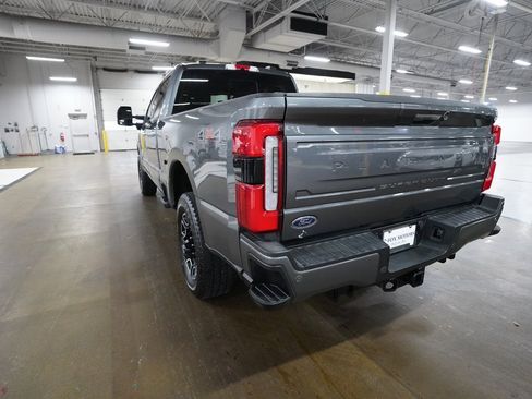 Used 2023 Ford F250 Platinum image 32