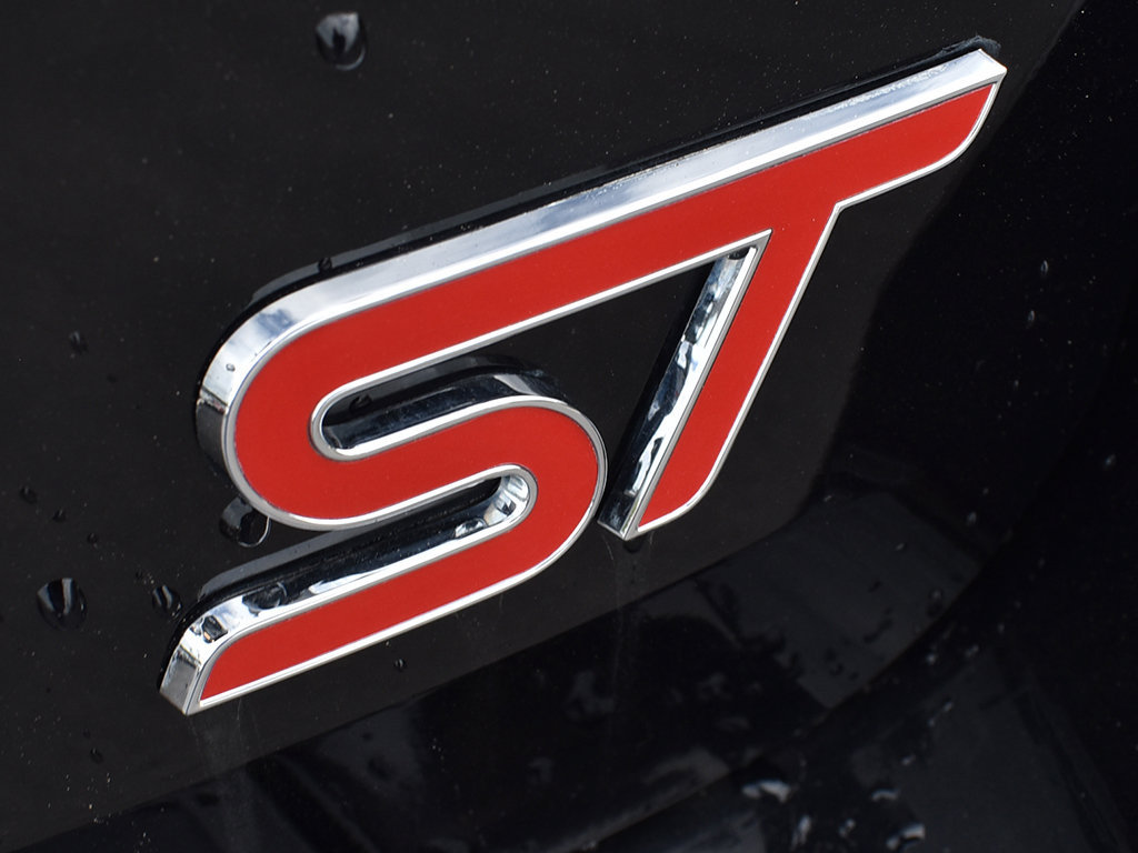 Used 2021 Ford Explorer ST w/ ST Street Pack AWD/4WD image 11