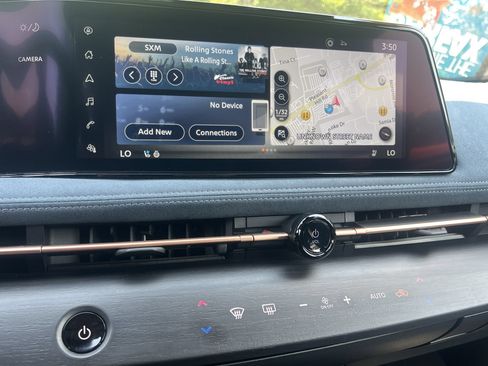 Certified 2024 Nissan Ariya AWD image 5