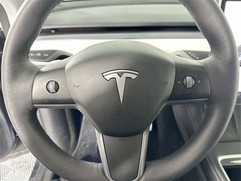 Used 2022 Tesla Model Y Performance image 18