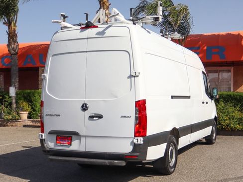 Used 2021 Mercedes-Benz Sprinter 2500 w/ Driver Convenience Package image 9