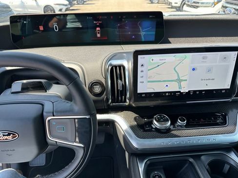 Used 2025 Ford Expedition Max Platinum w/ Stealth Appearance Package image 29