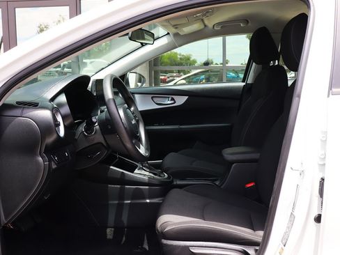 Used 2022 Kia Forte LXS FWD image 37