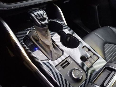 Certified 2024 Toyota Highlander XSE image 14