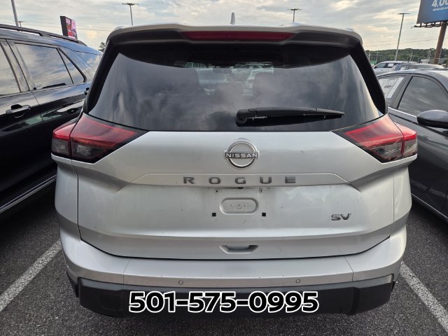 Used 2024 Nissan Rogue SV FWD image 5