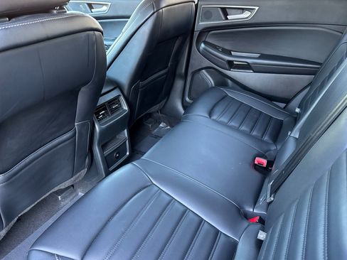 Used 2024 Ford Edge SEL image 13