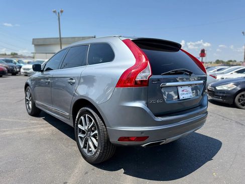 Used 2016 Volvo XC60 T6 w/ Proximity Package FWD image 5