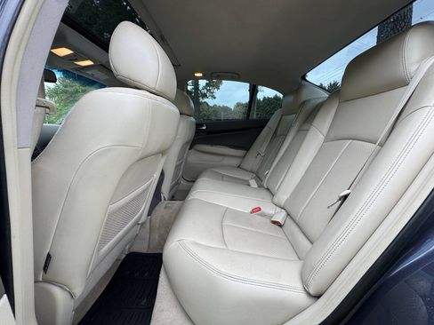 Used 2011 INFINITI G37 Journey w/ Premium Pkg RWD image 17