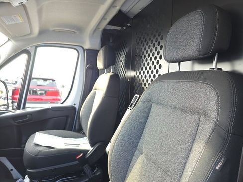 Used 2025 RAM ProMaster 2500 w/ U-Haul Equipment Group image 12
